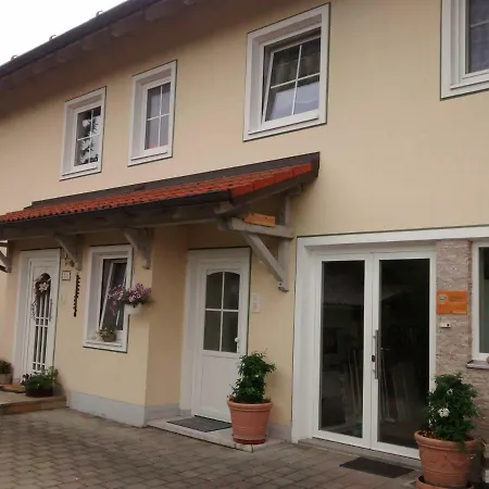 Gaestehaus Brunnerhof - Reisen Appartement
